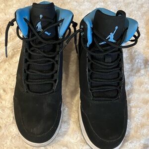 Air Jordan 1 Flight 5 premium suede sneaker.